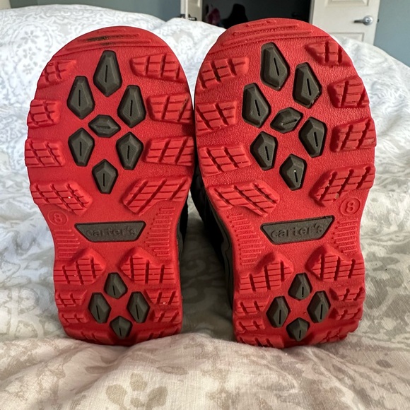 Size 8 snow boots - Picture 6 of 7